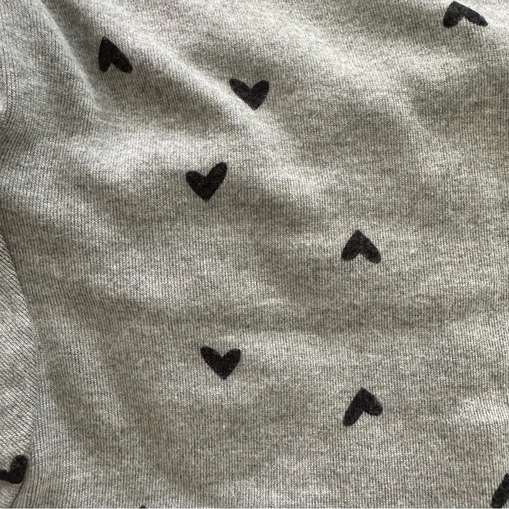 Old Navy Gray Heart Pattern Kids Top Size XS Girls